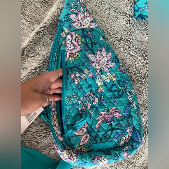 Vera Bradley crossbody - Picture 4 of 7